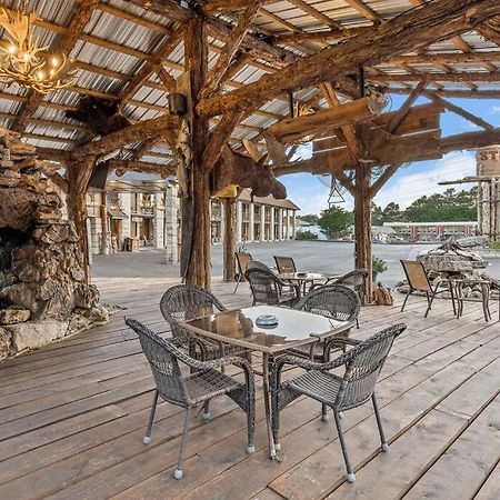 Stonegate Lodge King Bed Wifi 50 In Roku Tv Salt Water Pool Room # 101 Eureka Springs Exterior foto