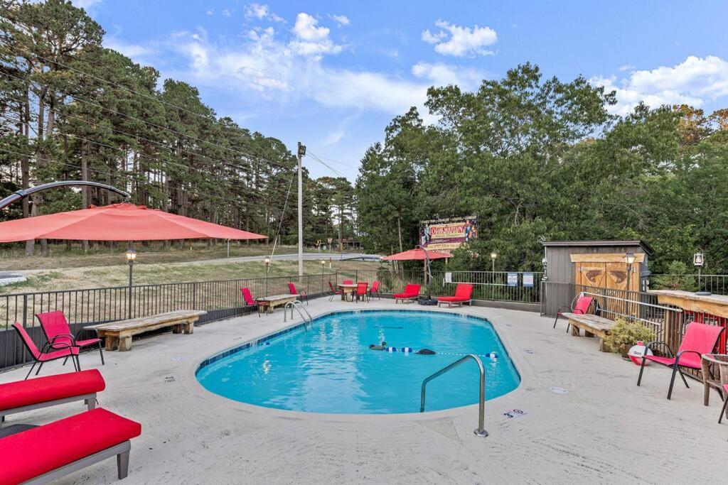 Stonegate Lodge King Bed Wifi 50 In Roku Tv Salt Water Pool Room # 101 Eureka Springs Exterior foto